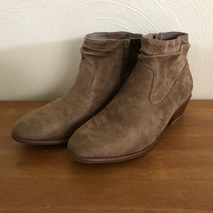 Wild Diva Lounge Light Brown Suede Booties